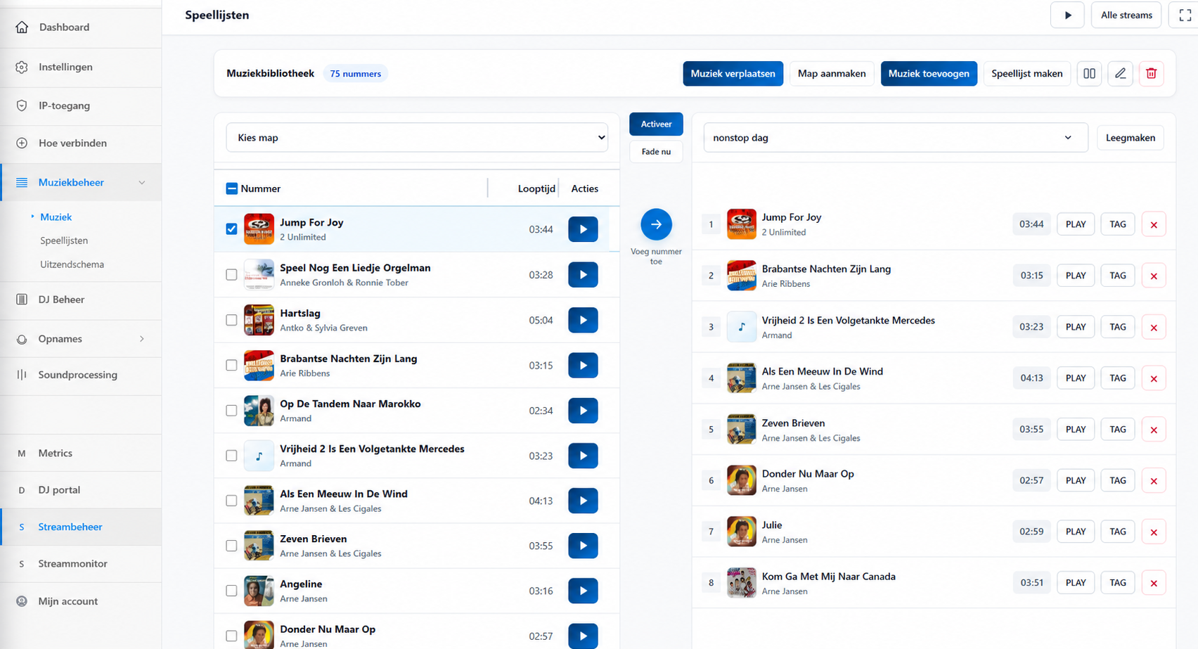 Audiostreamen-controlepaneel met muziekbibliotheek en actieve non-stopplaylist